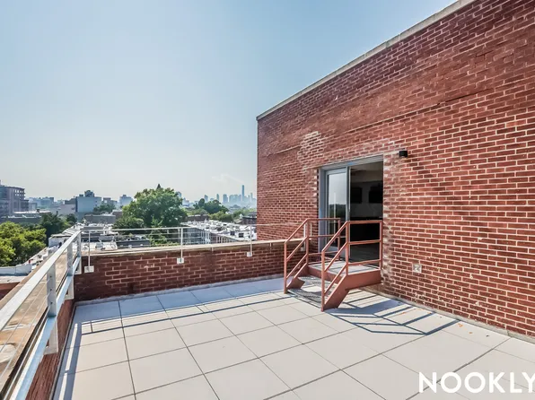 619 Throop Avenue image 8 of 42