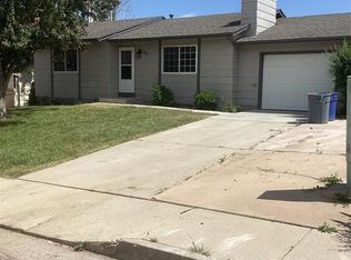 7615 Sunny View Ln, Colorado Springs, CO 80911