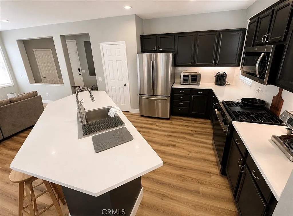 3 bed, 2.5 bath, 1712 sqft, $3,000 — Photo 4