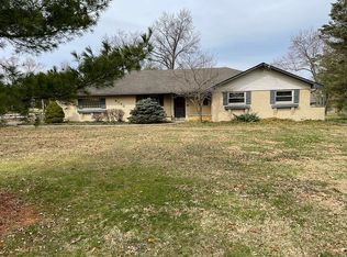 8130 Hopewell Rd, Cincinnati, OH 45242