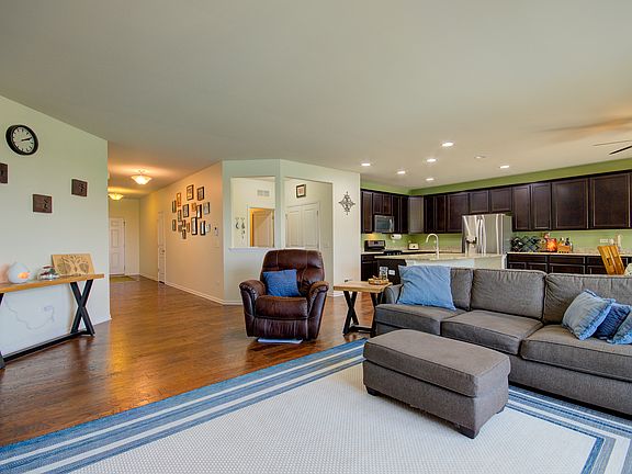 3rd image of 24812 Fieldbrook Dr