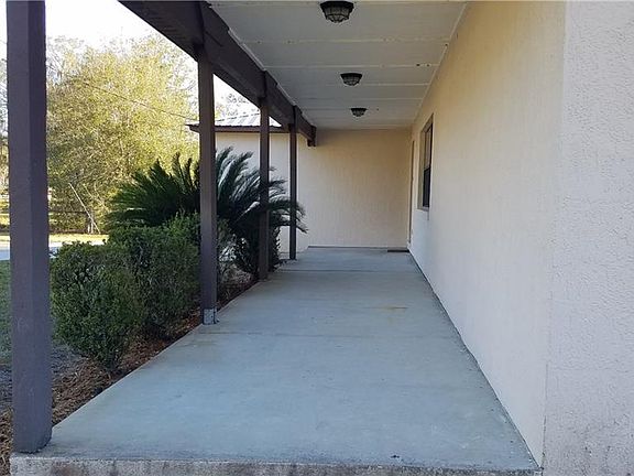 3rd image of 708 Lake Agnes Dr