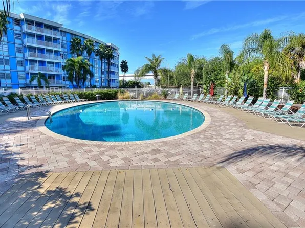 3315 58th Ave S APT 501, Saint Petersburg, FL 33712