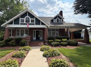 738 S Main St, Mount Airy, NC 27030