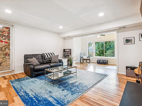 3rd image of 56 Windbrooke Cir #56