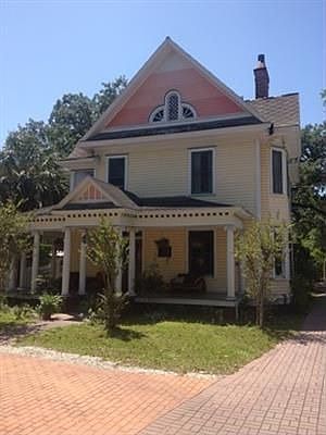 1st image of 607 E University Ave