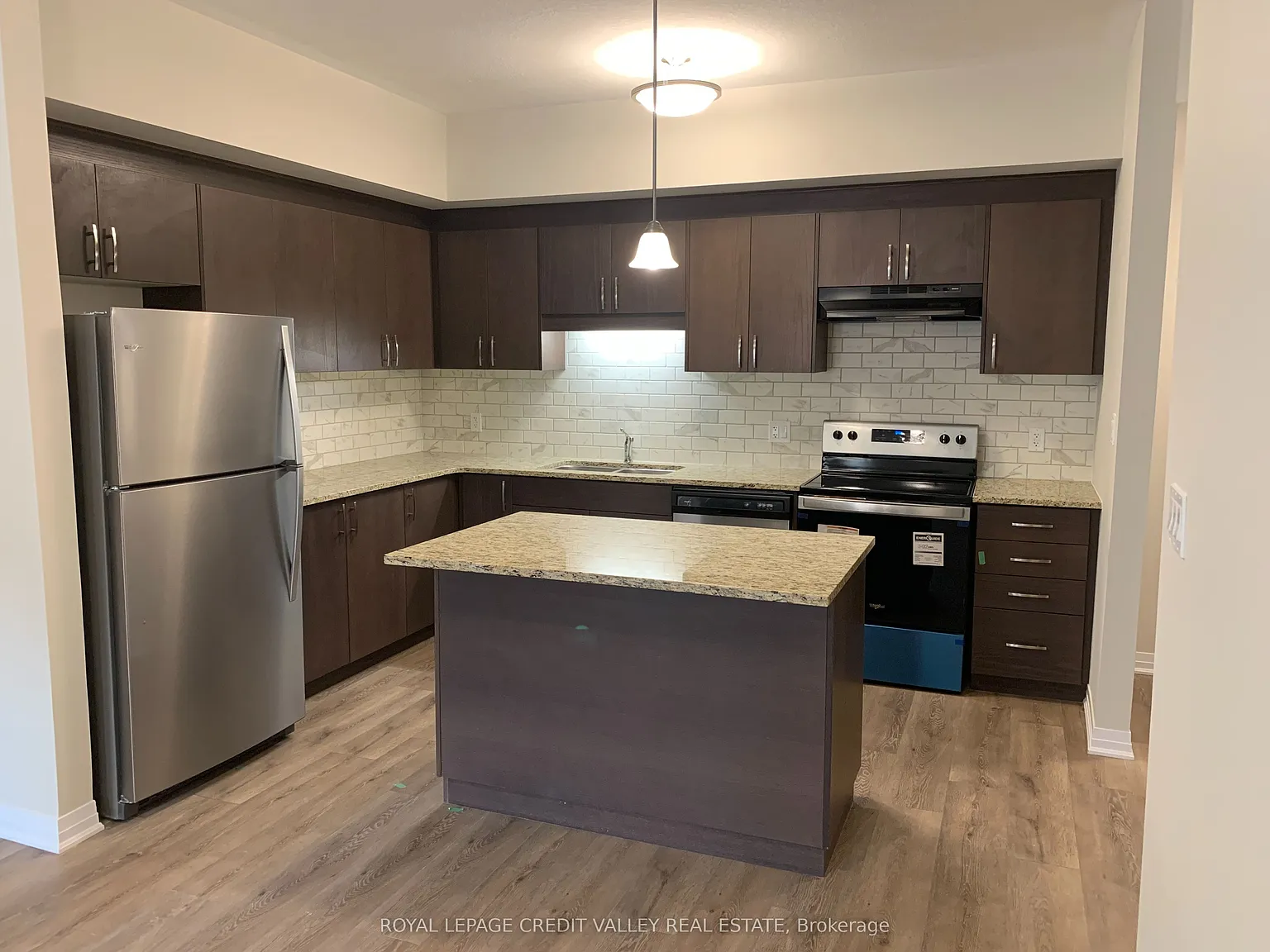 3 bed, $2,200 — Photo 4