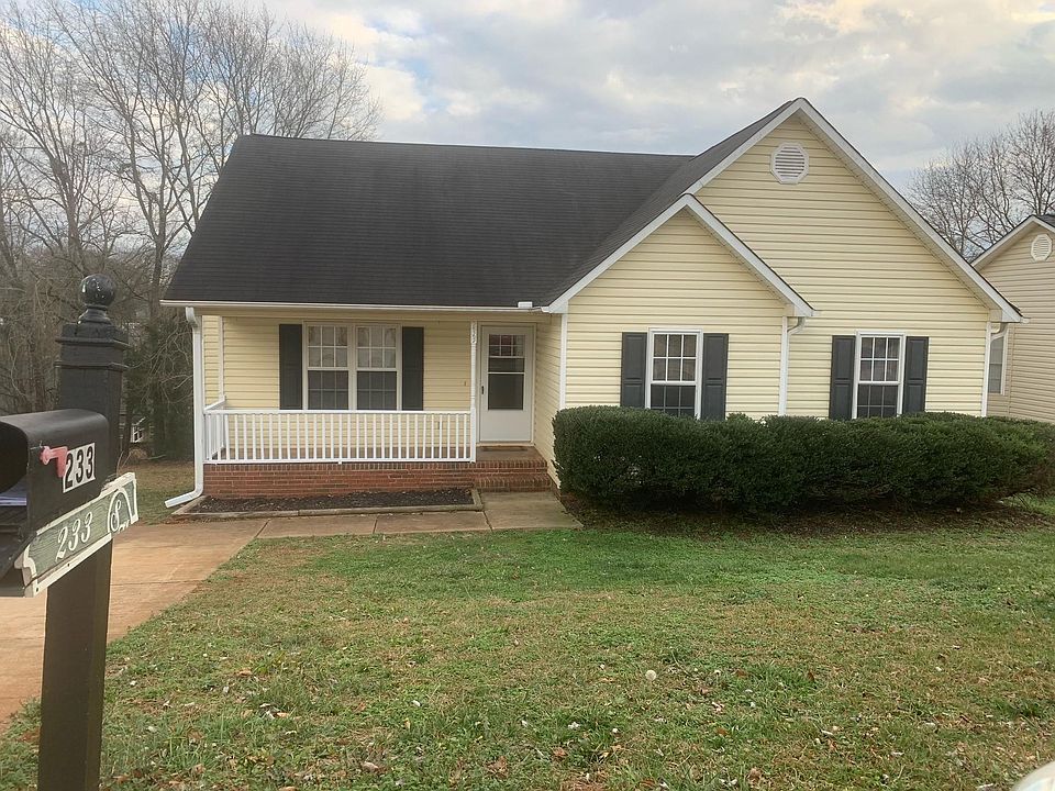 1st image of 233 Willow Oaks Dr