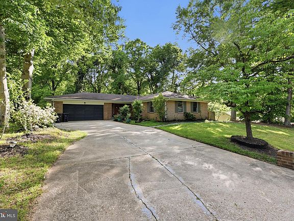 2nd image of 511 Holly Rd