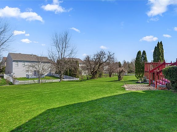 4th image of 3506 Queen Victoria Ct