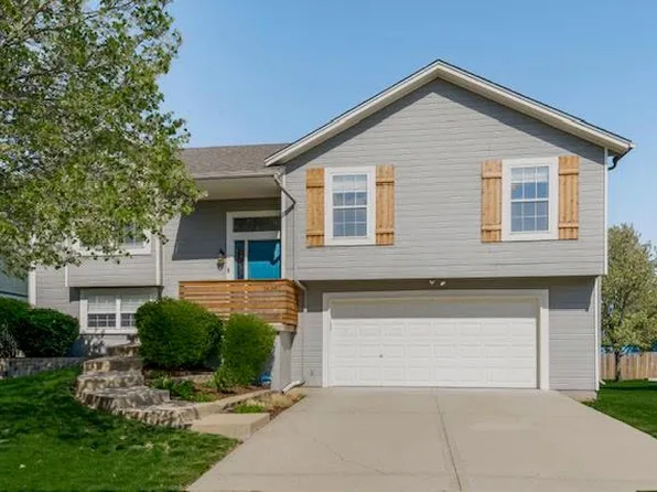 16387 S Sunset St, Olathe, KS 66062