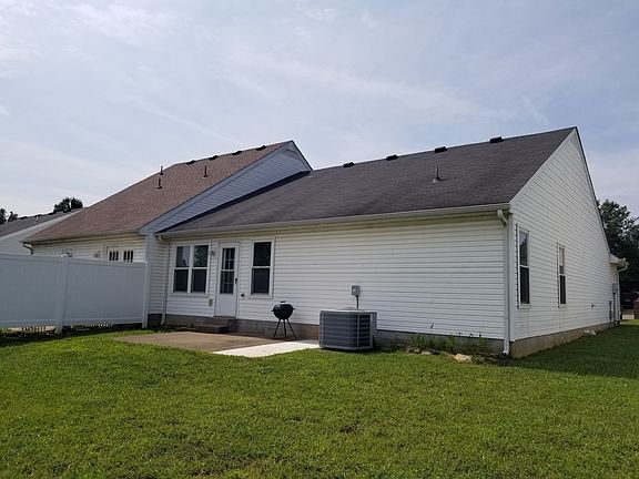 2nd image of 2029 Stoney Meadow Dr