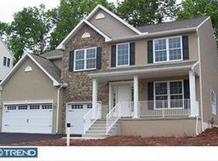 41 Sawgrass Dr, Reading, PA 19606