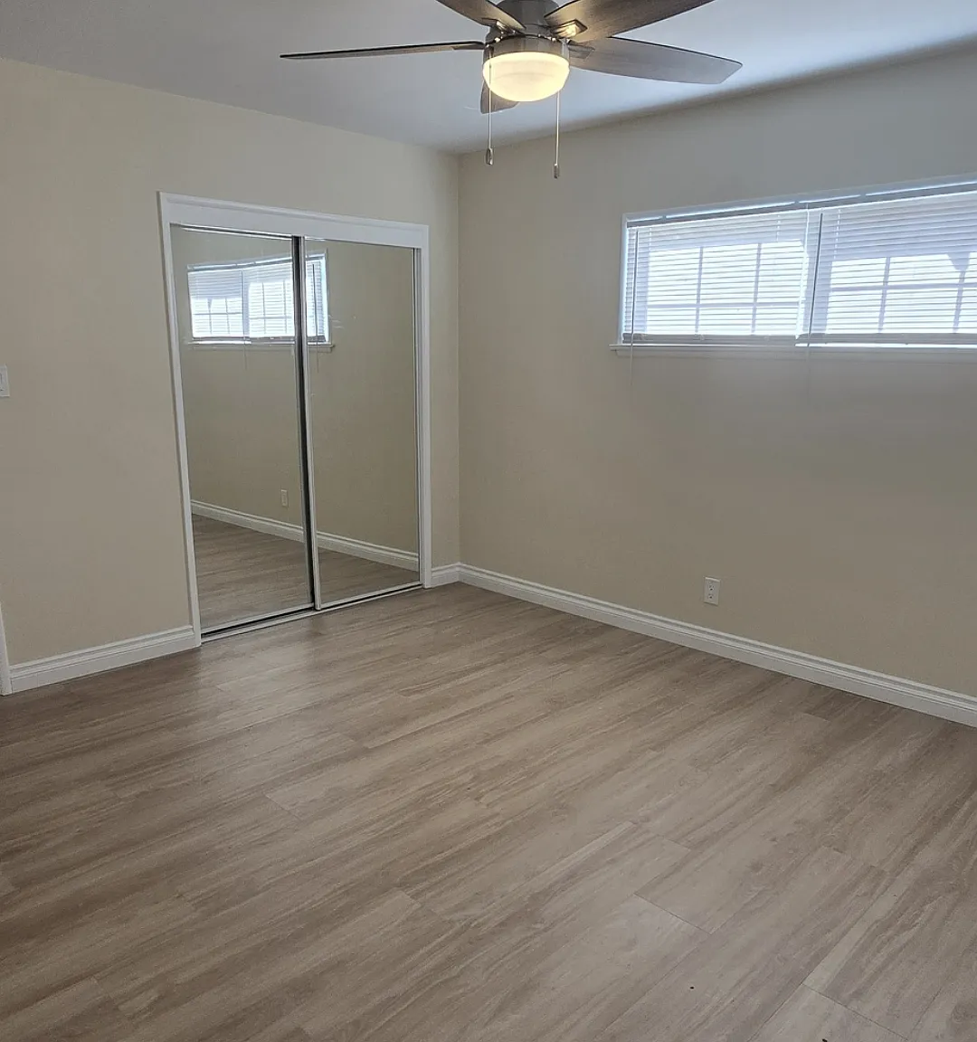3 bed, 1450 sqft, $4,399 — Photo 4