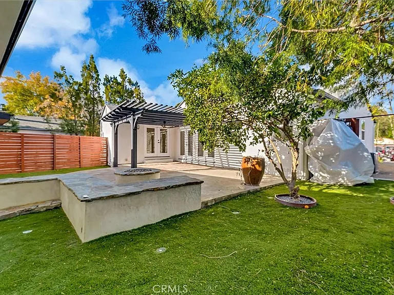 22134 Gilmore St — Photo 17
