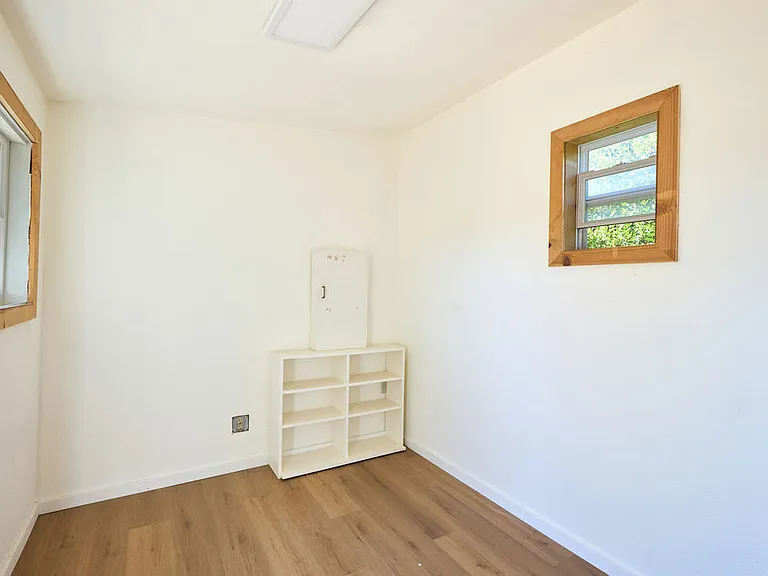Cedar Rd — Photo 23