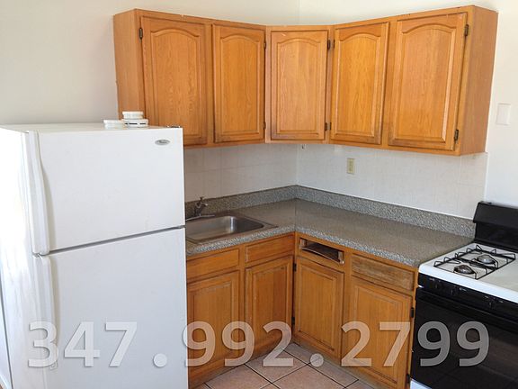 3rd image of 276 Throop Ave APT 4C