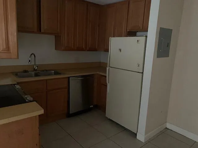 2 bed, 1.0 bath, 752 sqft, $1,695 — Photo 3