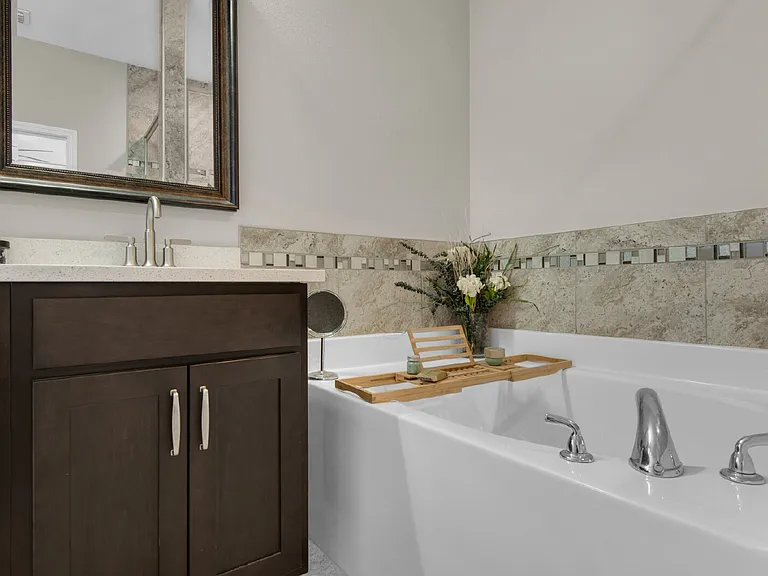 66 Brenda Ln — Photo 17