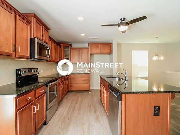 5th image of 408 Inlet Place Dr
