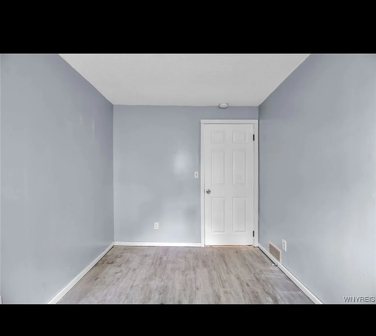 2 bed, 850 sqft, $1,200 — Photo 3