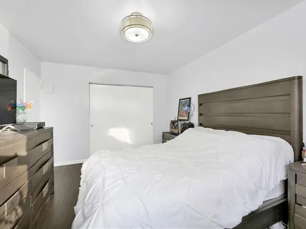 3021 Avenue Z image 12 of 14