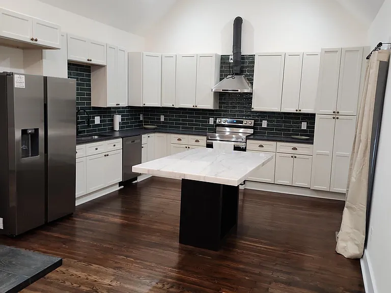 325 Maywood Ave — Photo 7