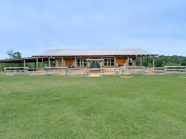 6777 An County Rd #2202, Palestine, TX 75803