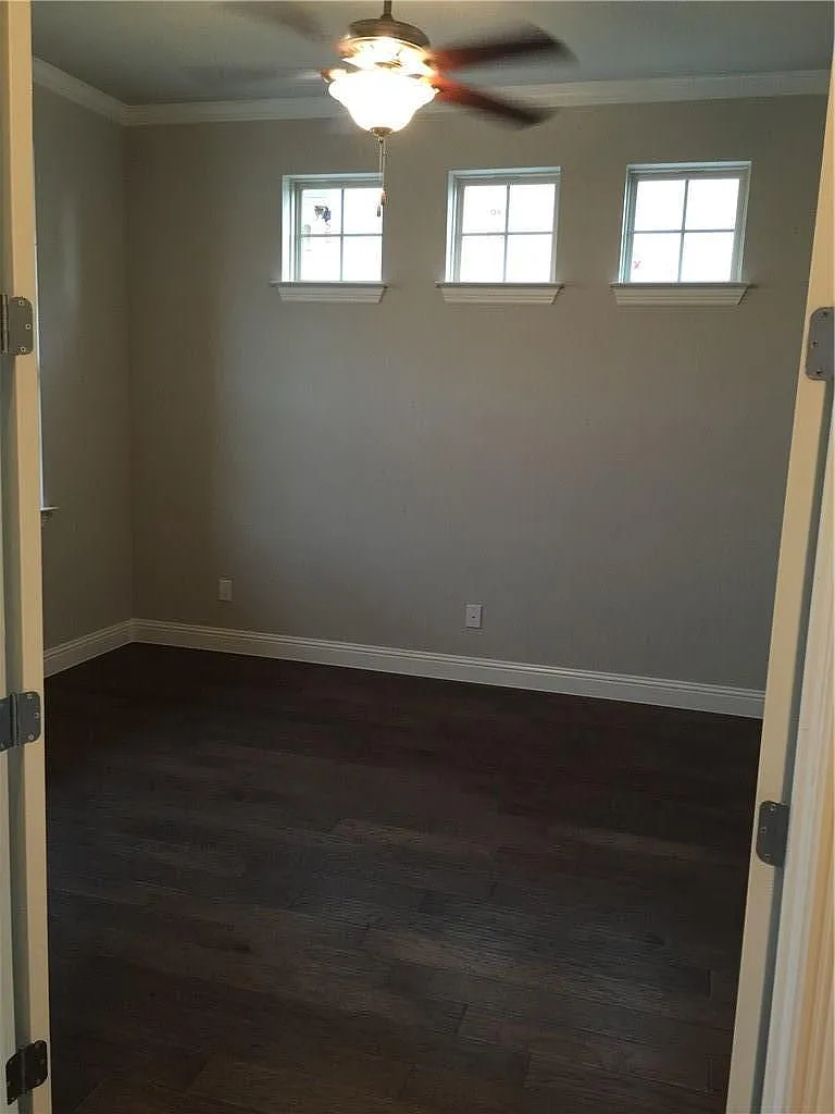 4 bed, 3.5 bath, 3050 sqft, $3,500 — Photo 3