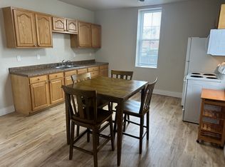 131 E 13th St #1, Dubuque, IA 52001