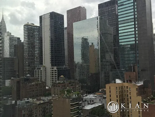 Rented by Kian Realty | media 10