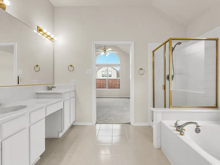 2429 Clear Field Dr — Photo 26