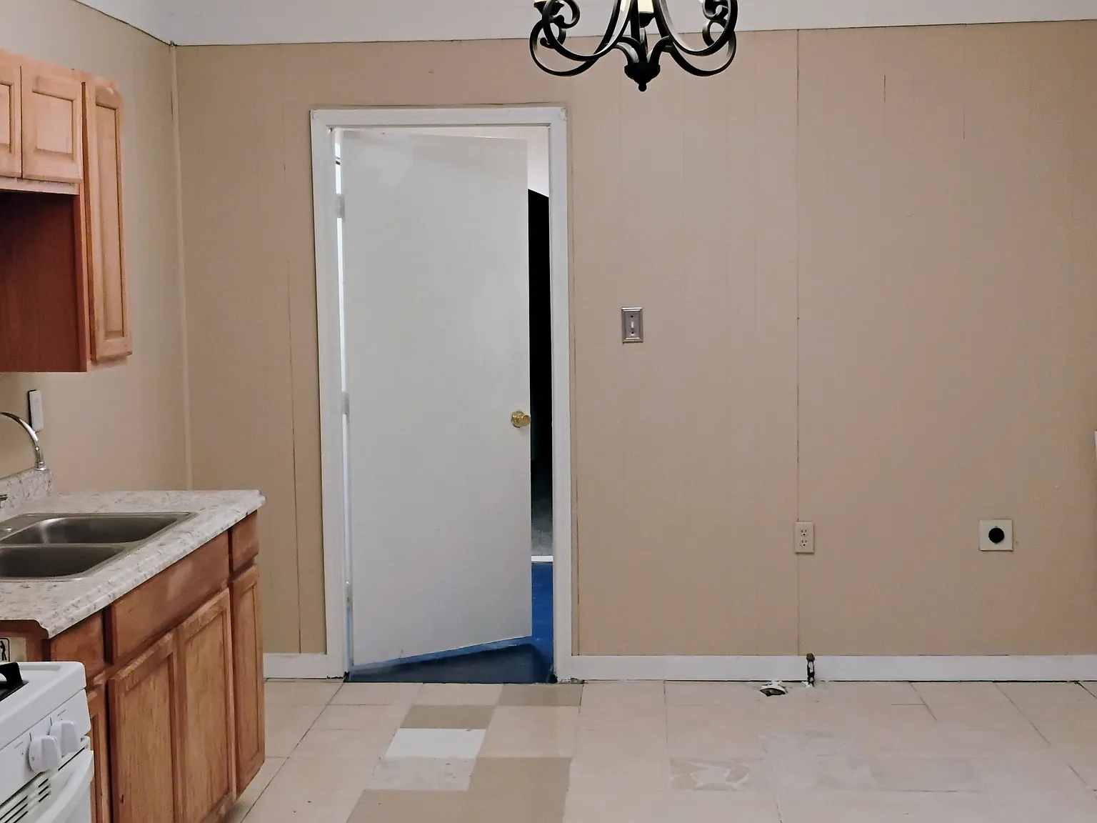 3 bed, 1000 sqft, $995 — Photo 4