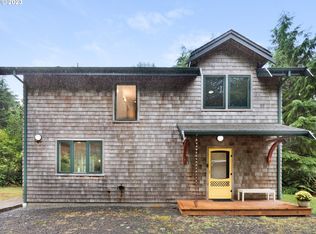 32100 Hemlock Ln, Arch Cape, OR 97102
