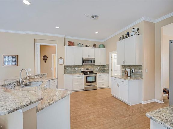 4th image of 11086 Lakeland CIR