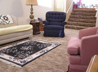 2112 Woodlane Dr, Lindenhurst, IL 60046