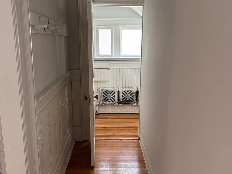 1308 Clay St — Photo 8