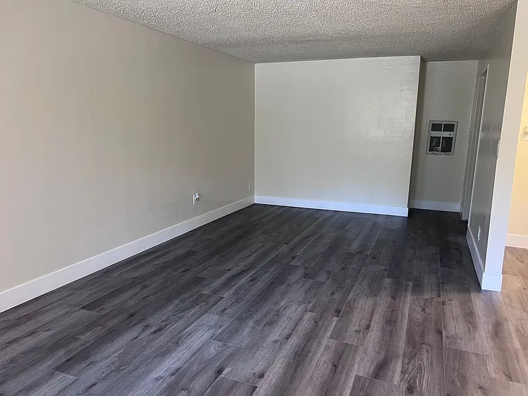 14100 Chadron Avenue — Photo 8