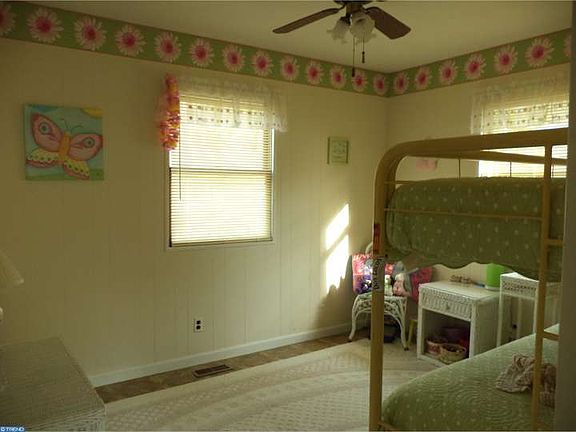 5th image of 23020 Linden Way