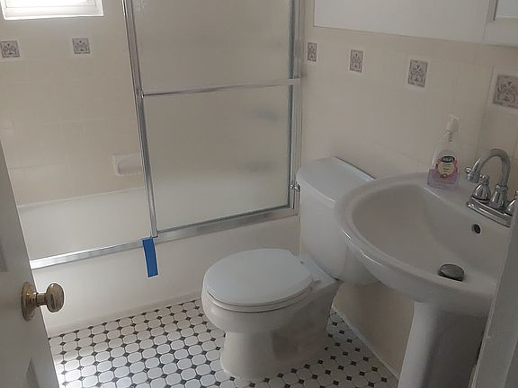 4th image of 5726 Faraday Ave Floor 2