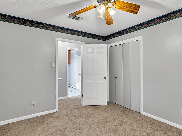 334 Fendler Pkwy — Photo 12