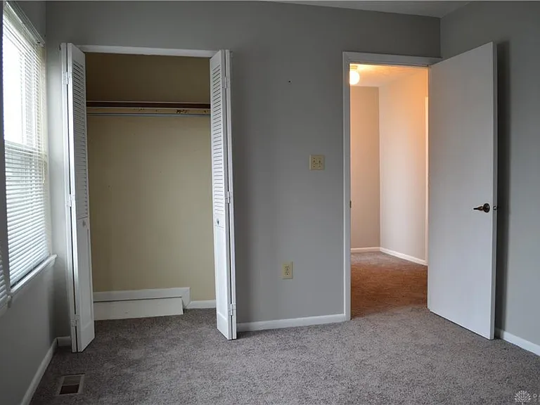 1215 Robbins Run Ct — Photo 16