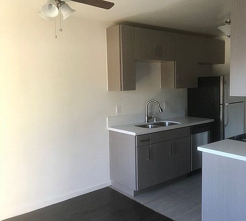 5th image of 1900 Glendon Ave APT 305