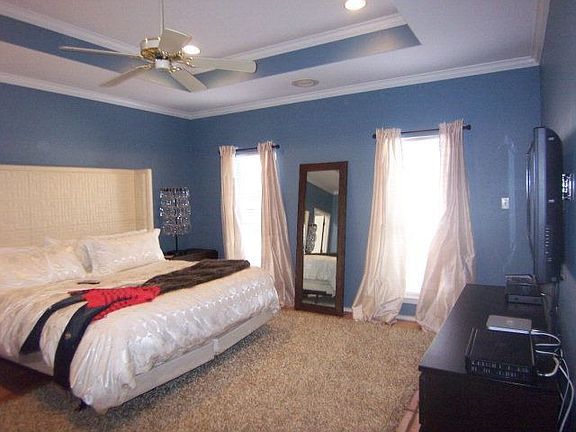 5th image of 1202 Country Club Dr