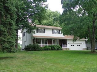 10509 Briarwood Ct, Elyria, OH 44035