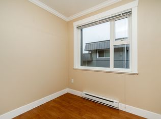 152 E 12th St #301, North Vancouver, BC