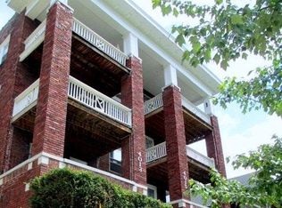 4015 Charlotte St, Kansas City, MO 64110
