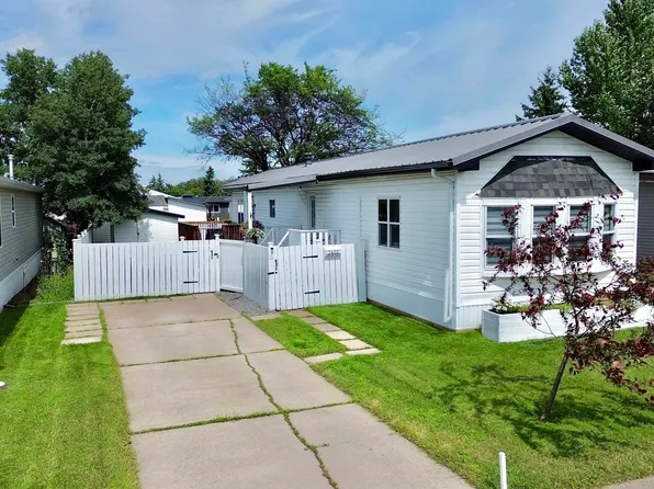 1410 Jubilee Dr, Strathcona County, AB T8H 1L7