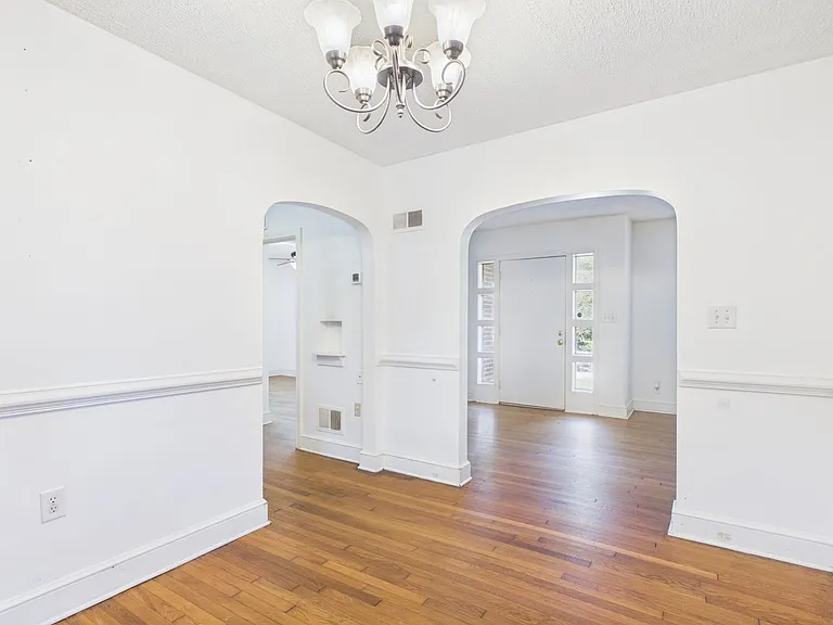 910 Northampton Rd — Photo 14