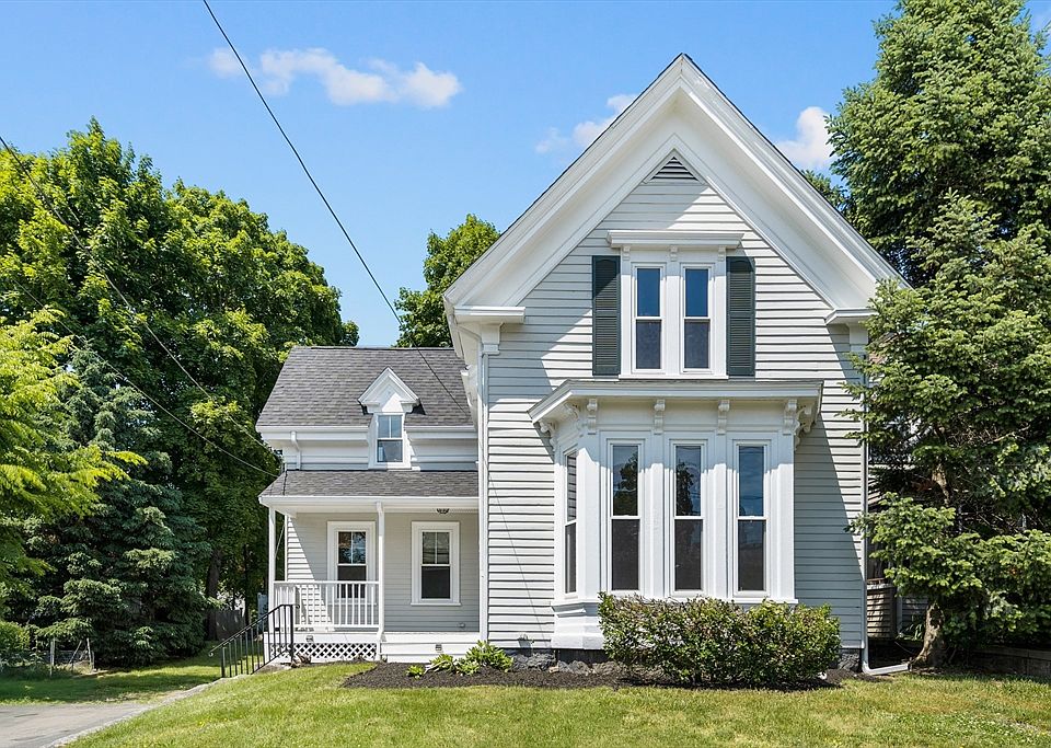1st image of 35 Mechanic St